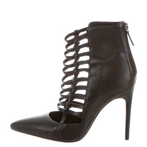 Alexandre Birman
Knotted Pointed-Toe Ankle Boots